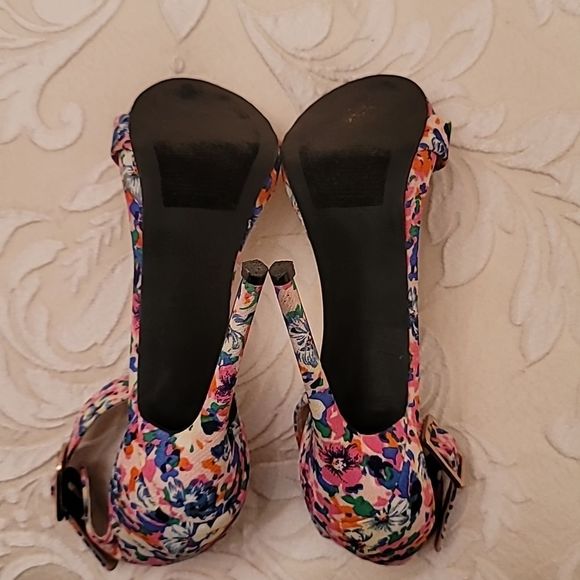 JustFab Lotus Floral High Heel Sandals - Picture 16 of 16